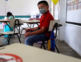 Moderna inicia ensayos de vacuna en niños