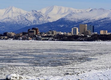 Sismo de 7.3 sacude Alaska: activan alerta de tsunami