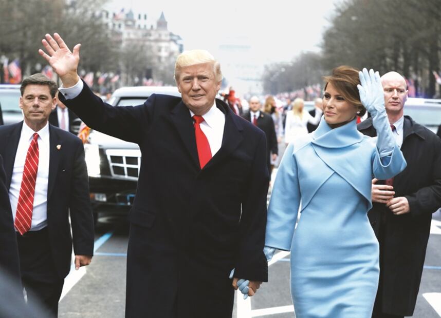 Cuatro años, cuatro fotos, así ha cambiado la presidencia a Trump  