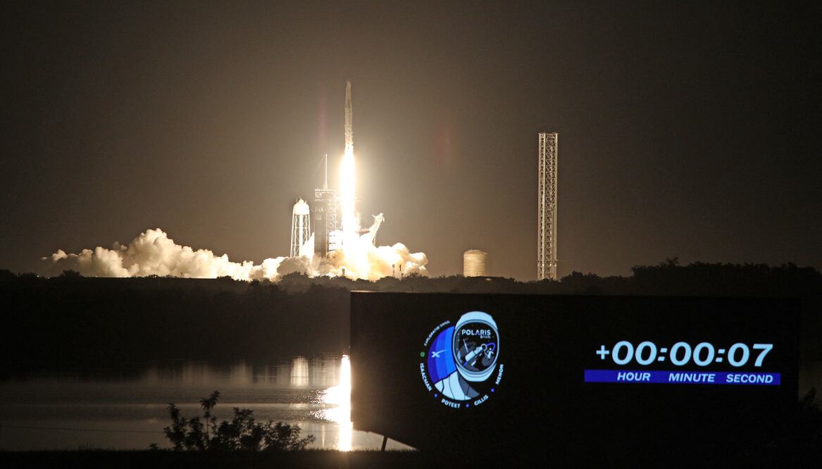 Misión Polaris Dawn de la empresa de Elon Musk, SpaceX, intentará la primera caminata espacial privada. Foto: AFP