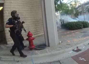 Video. Policías de Florida ríen mientras lanzan balas de goma a manifestantes