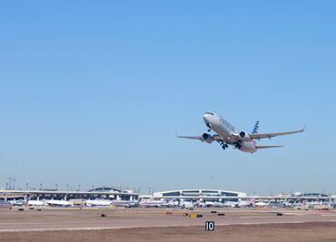 Aeropuerto de DFW cumple 50 años y estas son las novedades de sus aerolíneas Oneworld