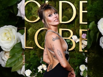 Miley Cyrus deja “poco a la imaginación” con atuendo transparente en Instagram