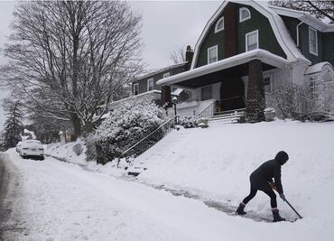 Tormenta de nieve golpea costa este de EU y el sureste de Canadá