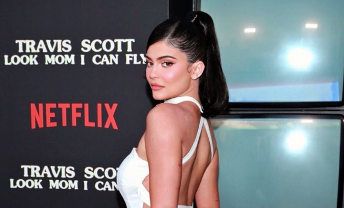 Kylie Jenner impacta las redes sociales con su bikini más pequeño. Foto: AFP