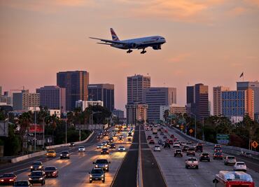 EU restringe visas a ejecutivos de vuelos chárter por facilitar "migración irregular"