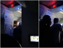 Asistente de vuelo causa caos en avión y provoca desviación en EU