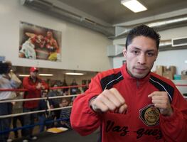 Fallece Israel Vázquez, peleador mexicano tres veces campeón del mundo