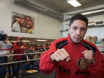 Fallece Israel Vázquez, peleador mexicano tres veces campeón del mundo