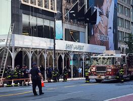 Se incendia la tienda de lujo Tiffany's de la Quinta Avenida de Nueva York; no hay víctimas