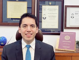 Universidad de Harvard reconoce a mexicano con el premio Derek Bok 2020