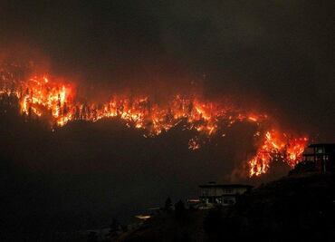 Un rayo, ¿el causante de los incendios en Hawái?, usuarios comparten IMÁGENES