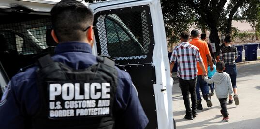 Critican política de ciudades santuario tras asesinato de anciana en NY