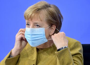 Merkle recibe dosis de Moderna tras una primera vacunación de AstraZeneca