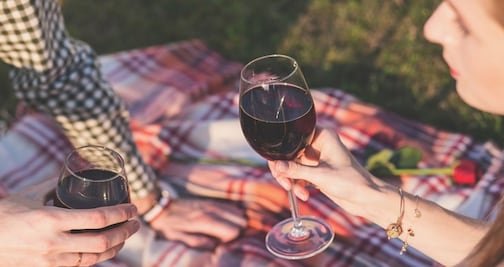 ¿Cómo ayuda el vino tinto a la salud?