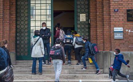 Escuela de Miami no contratará a maestros que se vacunen