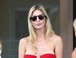 Captan a Ivanka Trump despidiendo el verano con diminuto bikini rojo