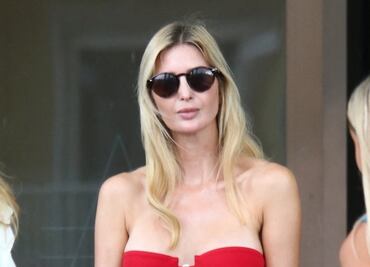 Captan a Ivanka Trump despidiendo el verano con diminuto bikini rojo