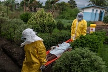 OMS eleva al máximo la alerta por brote de ébola en África: "se propaga rápido y es de muy alto riesgo" 