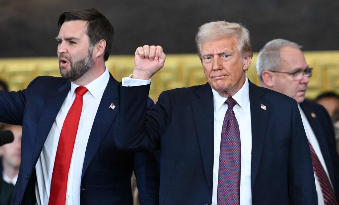 Trump elimina CBP One: se cierra la vía legal para casi un millón de migrantes. (Photo by SAUL LOEB / POOL / AFP)