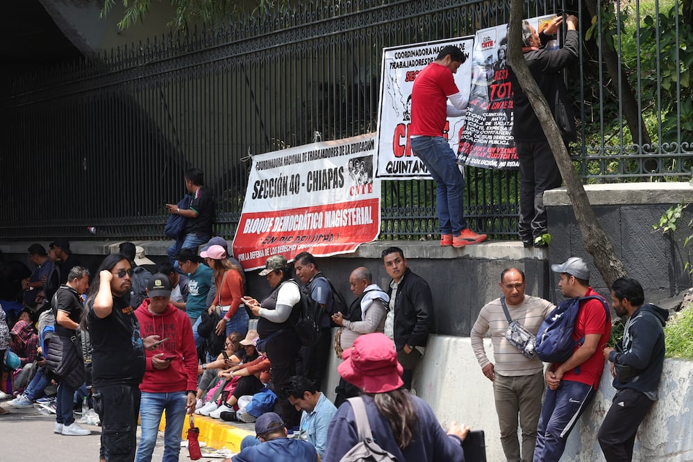 Entre marchas y tensión: CNTE bloquea Reforma y amenaza con afectar el Mundial 2026. Foto: EFE/ Madla Hartz
