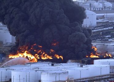 Controlan incendio en planta química de Houston