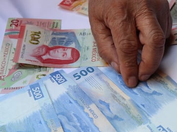 Tarjeta Bienestar: ¿Cuánto cobran de comisión los bancos por retirar dinero de la pensión?