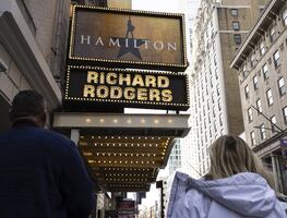 Cancelan 10 musicales de Broadway por repunte de covid-19 en Nueva York