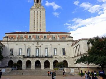 Alumnos con bajos ingresos estudiarán gratis en Universidad de Texas