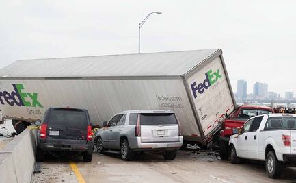Video. Accidente de 130 vehículos en Fort Worth deja 6 muertos