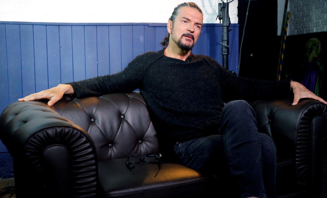 Ricardo Arjona se despide de los escenarios con emotivo mensaje:  ‘’Les digo adiós y gracias, con todo el corazón’'. EFE/ Nicolás Rodríguez