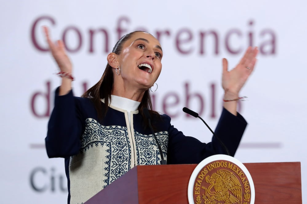 México aclara que avión militar de Estados Unidos en Toluca tenía autorización oficial. Foto: EFE