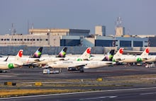 Pilotos exigen a México responder “con urgencia” tras veto de vuelos a Estados Unidos