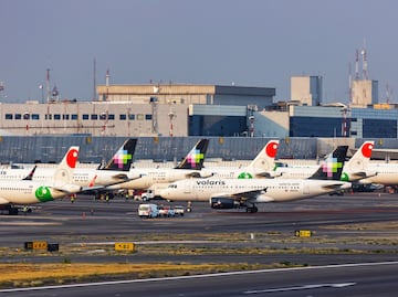 Pilotos exigen a México responder “con urgencia” tras veto de vuelos a Estados Unidos