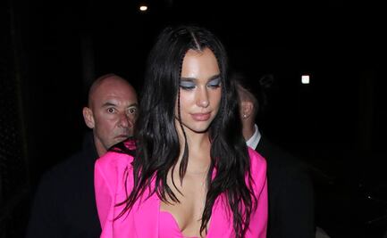 Dua Lipa arrasa con la tendencia ‘bra out’ en Londres