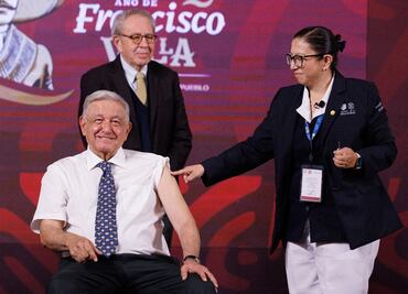 AMLO recibe dosis de vacuna Abdala contra Covid-19; defiende eficacia de las vacunas cubanas y rusas