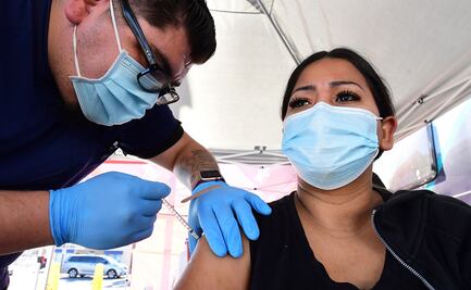 EU urge a todos los adultos a ponerse refuerzo de la vacuna por ómicron