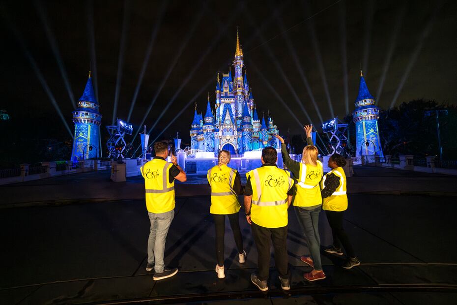 Disney World/ (Harrison Cooney, Photographer)