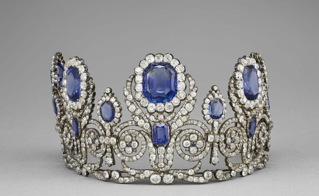 ¿Cuánto valen las joyas robadas del Museo del Louvre y qué se sabe del millonario robo en París?