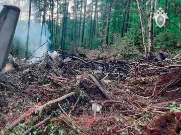 Avión de pasajeros se estrella en Rusia; hay casi 50 muertos