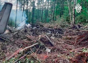 Avión de pasajeros se estrella en Rusia; hay casi 50 muertos