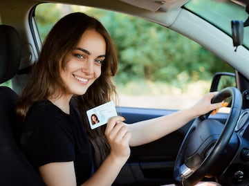 Licencia para conducir gratis en Marzo 2024. Requisitos y dónde puedes tramitarla