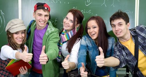 Ofrecen beca de verano para alumnos de preparatoria en Chicago 