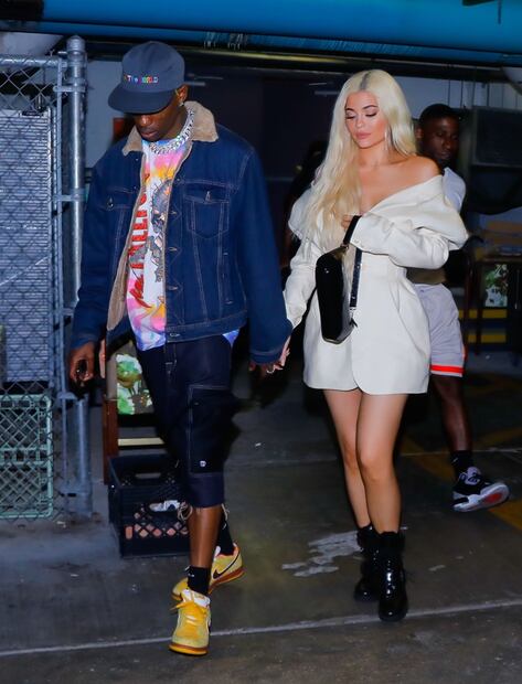Kylie Jenner luce atuendo de impacto en concierto de Travis Scott 