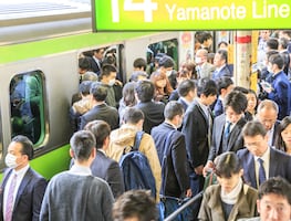 Mujer apuñala a pasajeros en un tren de Akihabara, en Tokio