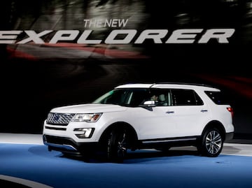 Ford retira casi 2 millones de camionetas Explorer por riesgo de piezas sueltas en esto modelos
