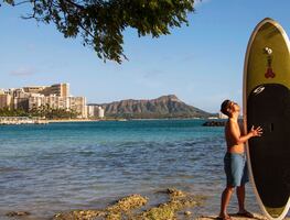 Hawái busca empleados que quieran vivir en la isla por un mes