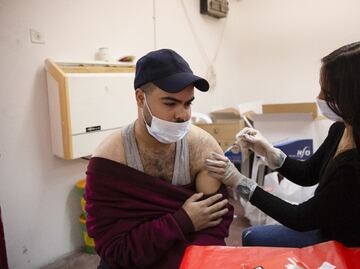 Dosis refuerzo de Moderna son efectivas para nuevas variantes del Covid