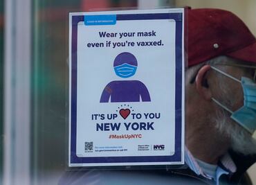 Nueva York espera reducir contagios con la reimposición de los cubrebocas