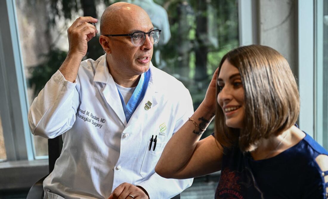 Mujer se recupera del trastorno obsesivo compulsivo gracias a inédito implante cerebral. Foto: AFP